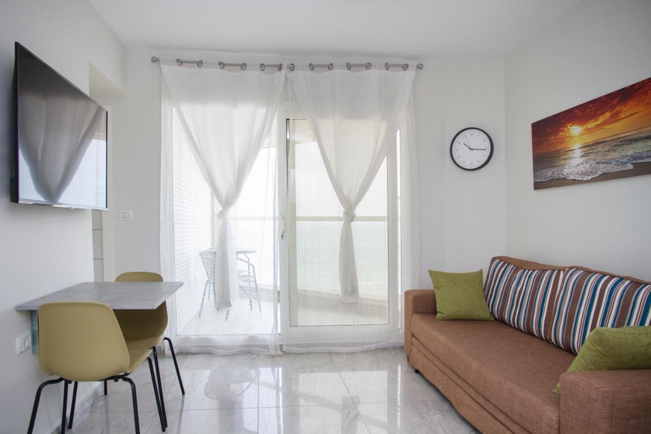 Apartments4You Leonardo 11 Бат-Ям Экстерьер фото