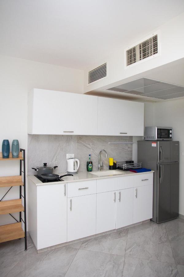Apartments4You Leonardo 11 Бат-Ям Экстерьер фото