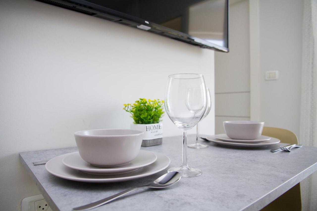 Apartments4You Leonardo 11 Бат-Ям Экстерьер фото