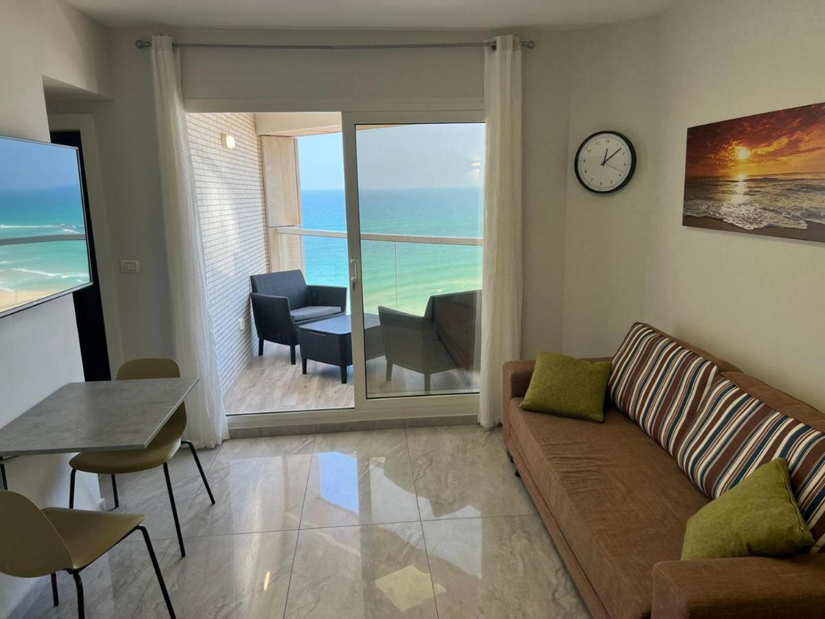 Apartments4You Leonardo 11 Бат-Ям Экстерьер фото